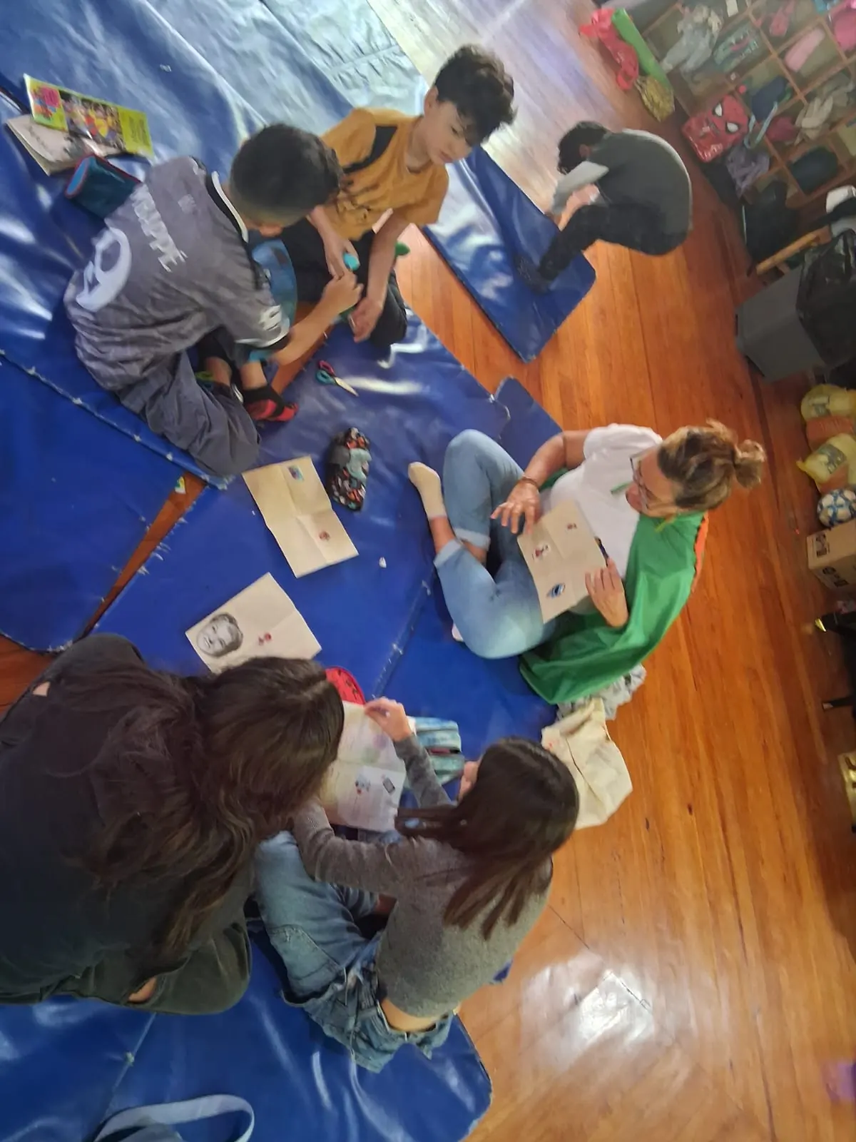 Mundo Consciente 2025 - manualidades taller
