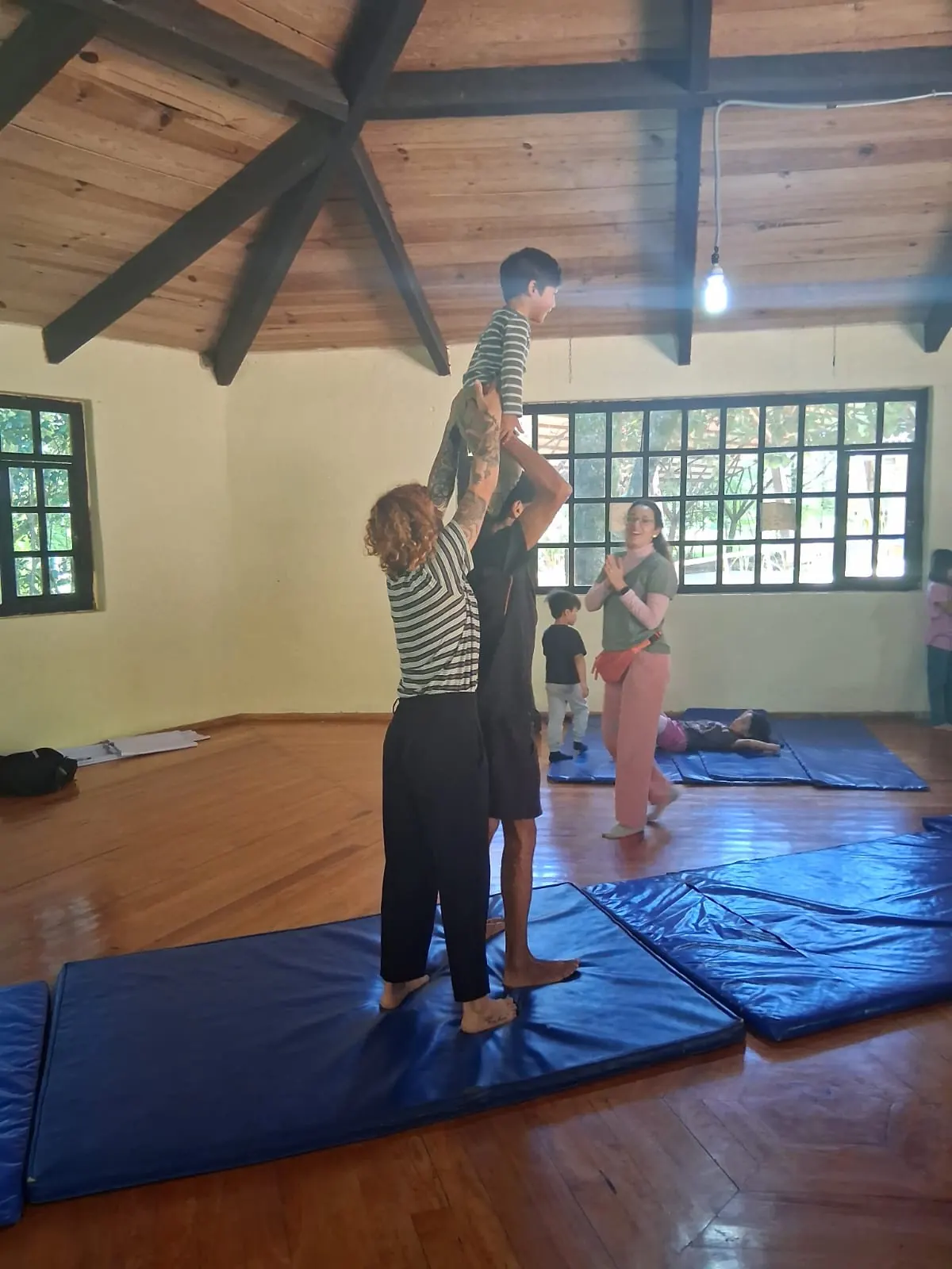 Mundo Consciente 2025 - yoga movimiento